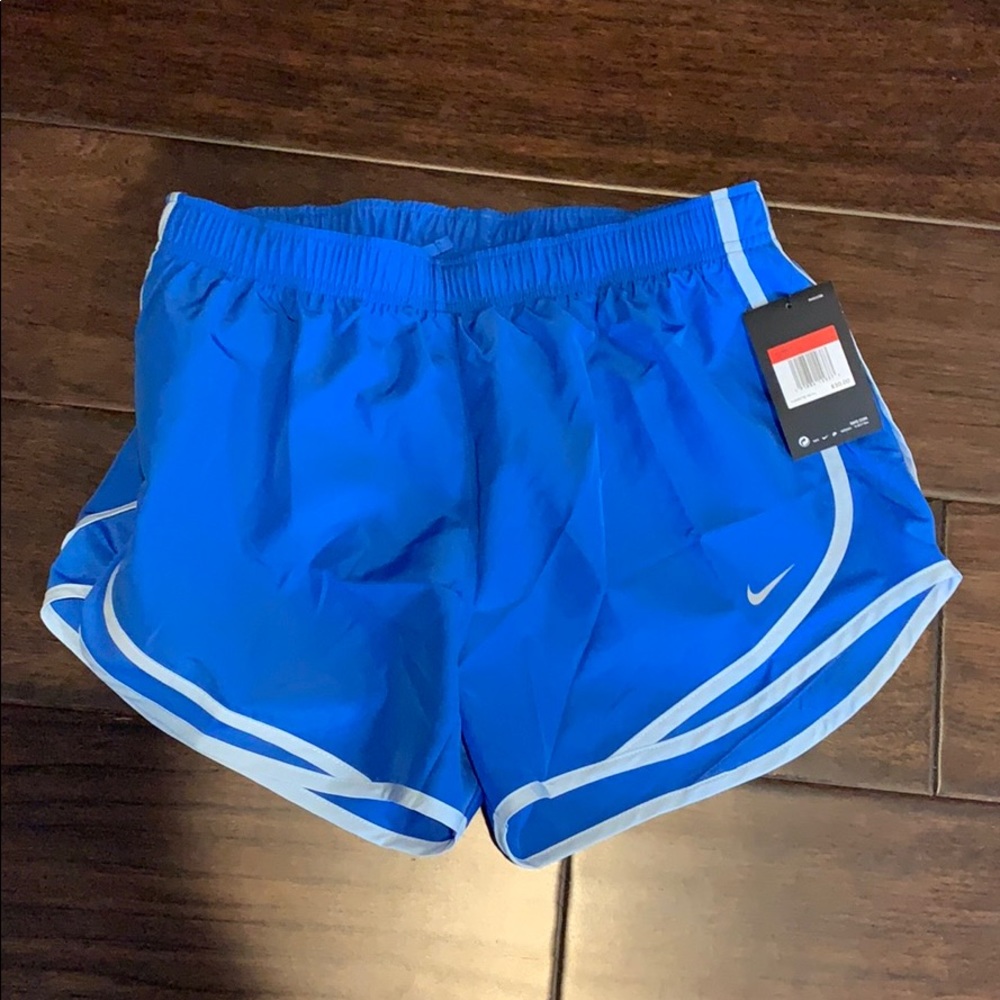 NWT Dri Fit Size Large Running Shorts Nike - Picture 1 of 2
